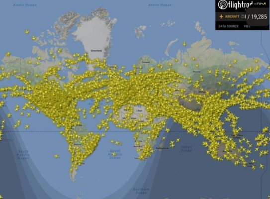 Hình chụp lại khoảnh khắc 19.285 chiếc máy bay trên bầu trời (Flight Radar 24)