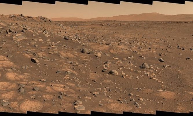 Khu vực địa chất "Cratered Floor Fractured Rough" trên sao Hỏa trong ảnh chụp hôm 8/7. Ảnh: NASA.